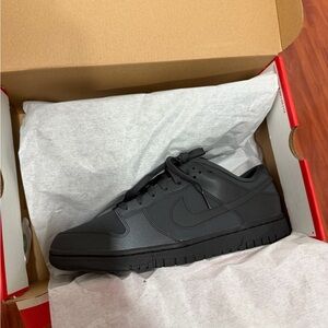Nike Men's Triple Black Sneakers